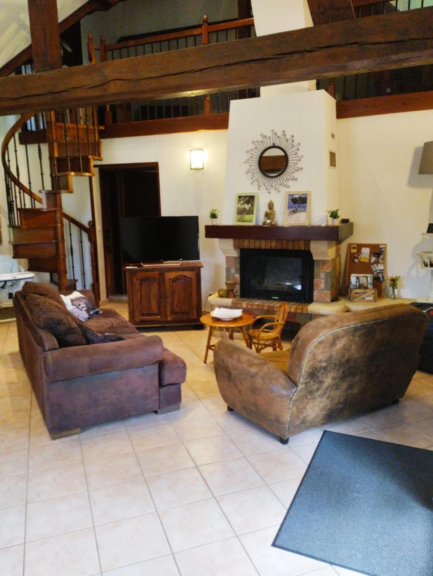 Maison Traditionnelle Normande Avec Piscine Hotot-en-Auge 外观 照片